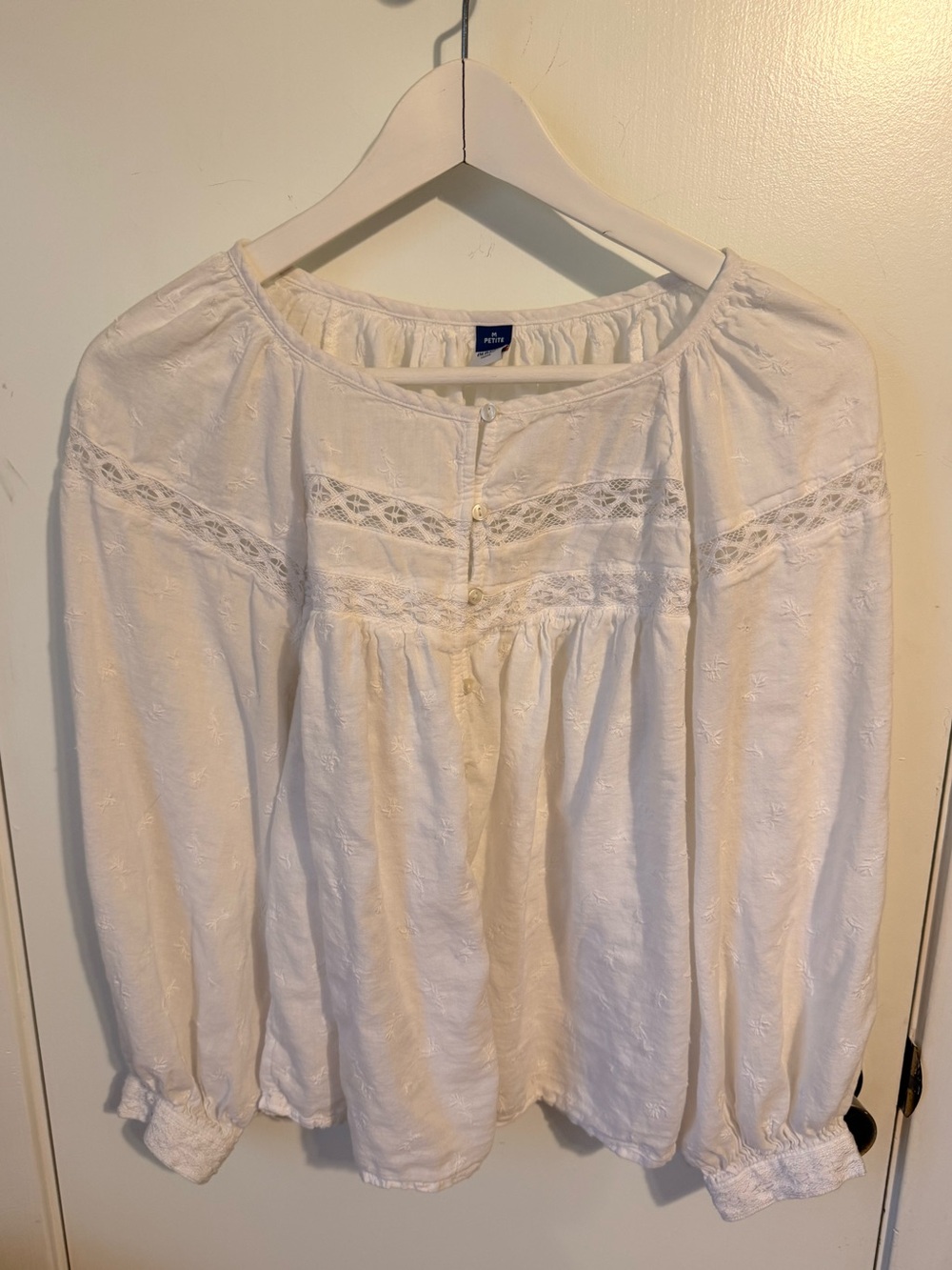 Old Navy White Lace-Trim Peasant Tunic